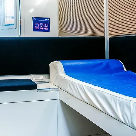 胶囊旅馆 Resting Pods - Zzzleepandgo Vrn Verona Airport 3*