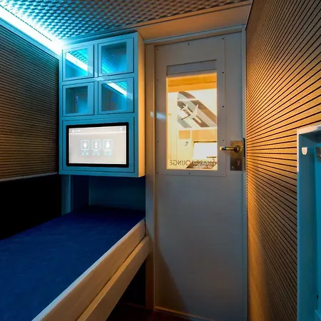 胶囊旅馆 Resting Pods - Zzzleepandgo Vrn Verona Airport